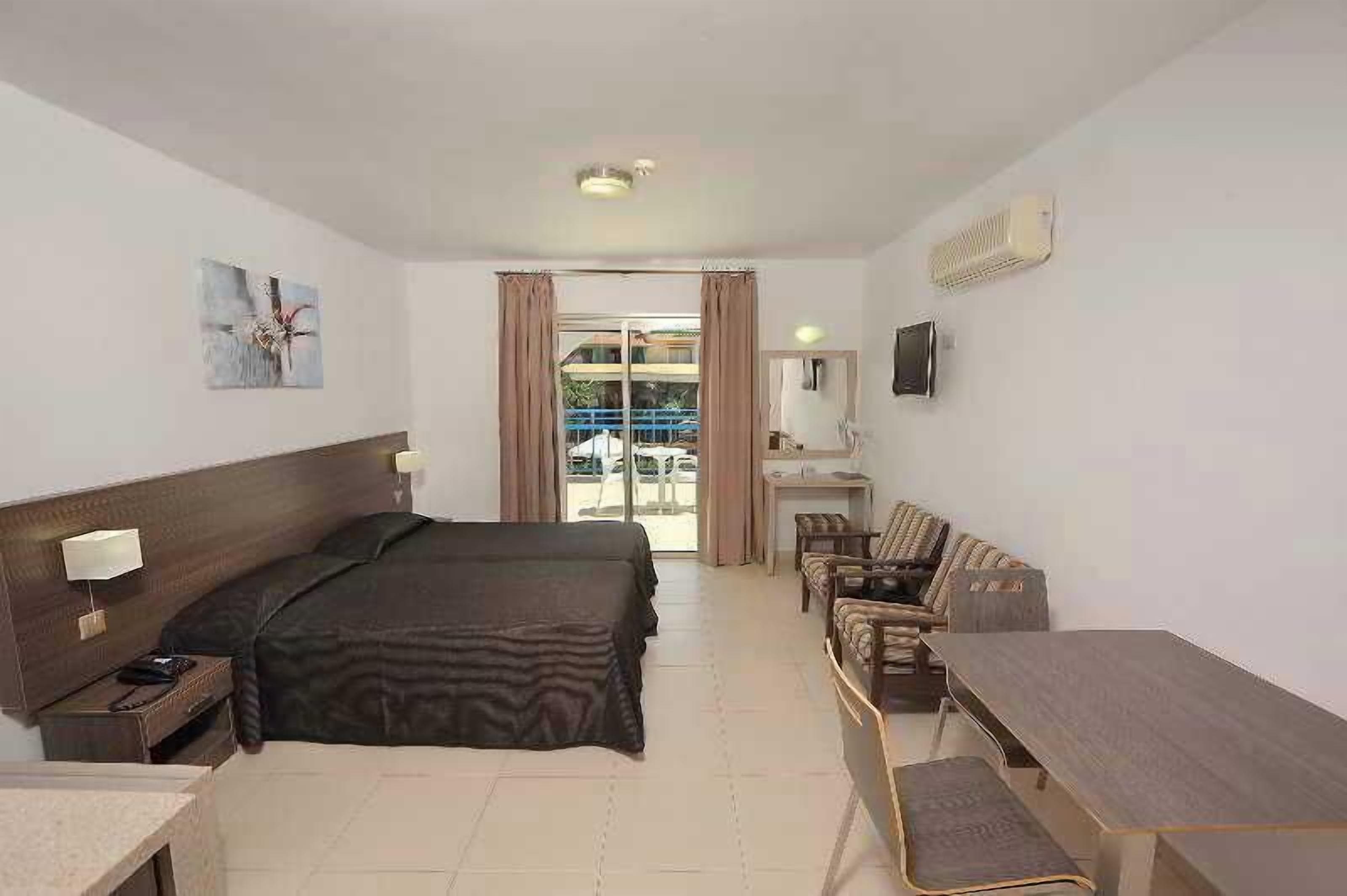 In-room safe, desk, free cots/infant beds, rollaway beds