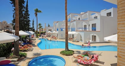 Petrosana Hotel Apartments