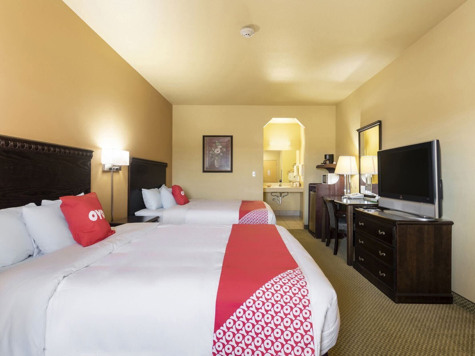 Desk, iron/ironing board, free WiFi, bed sheets