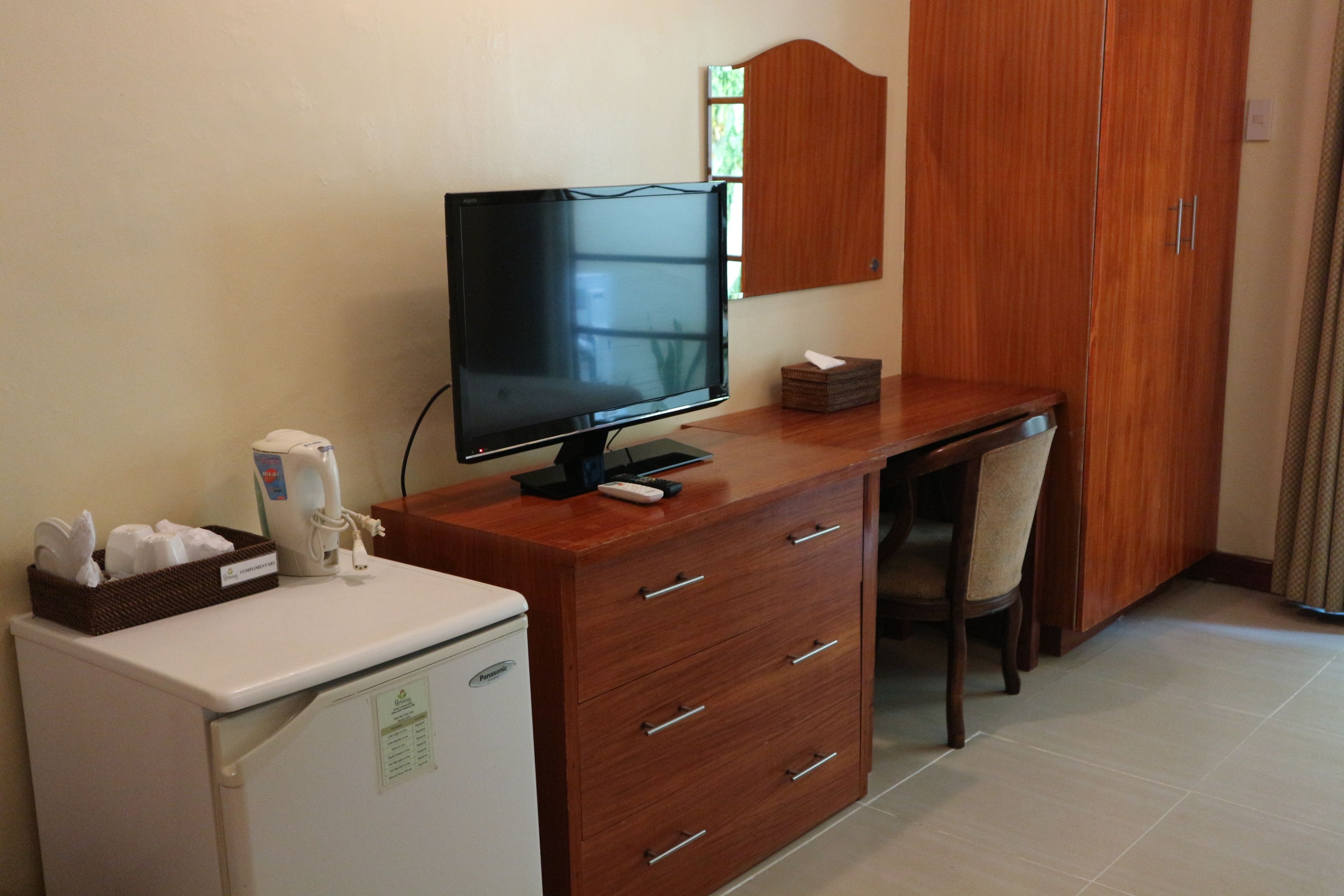 deluxe room, 2 queen beds | room amenity