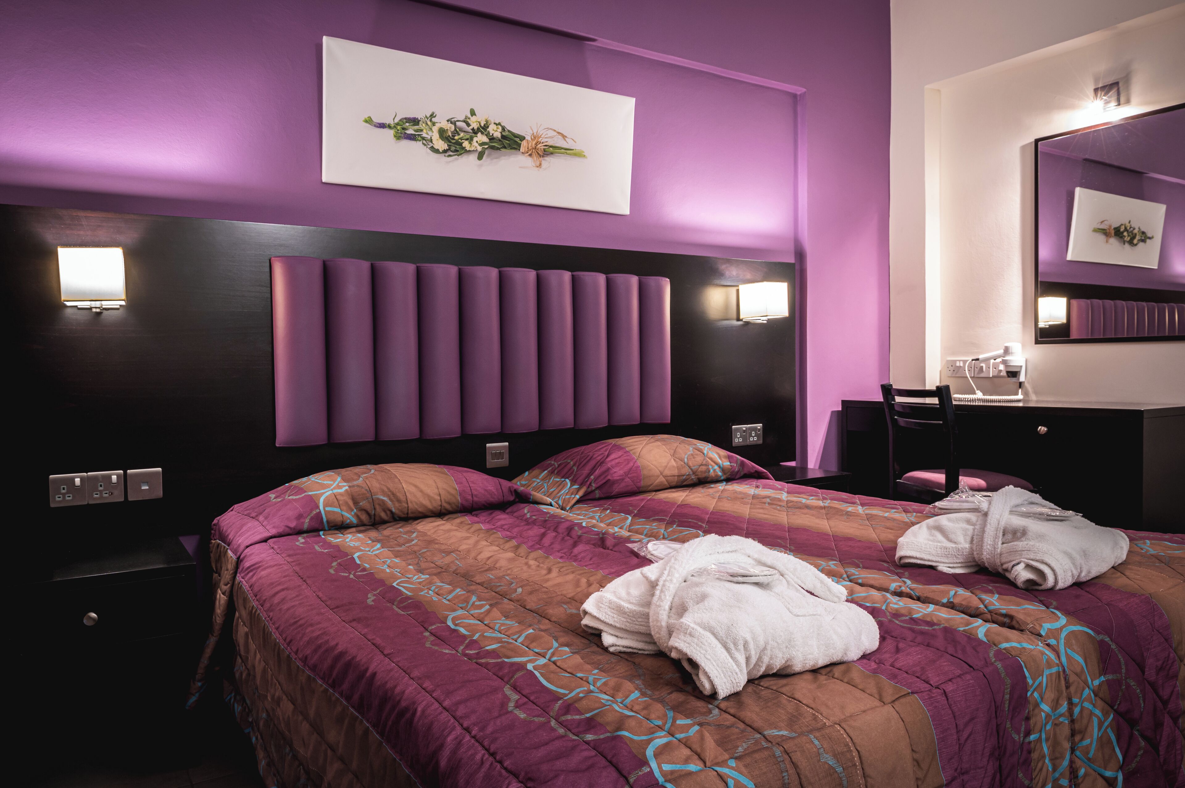 2 bedrooms, desk, blackout curtains, soundproofing