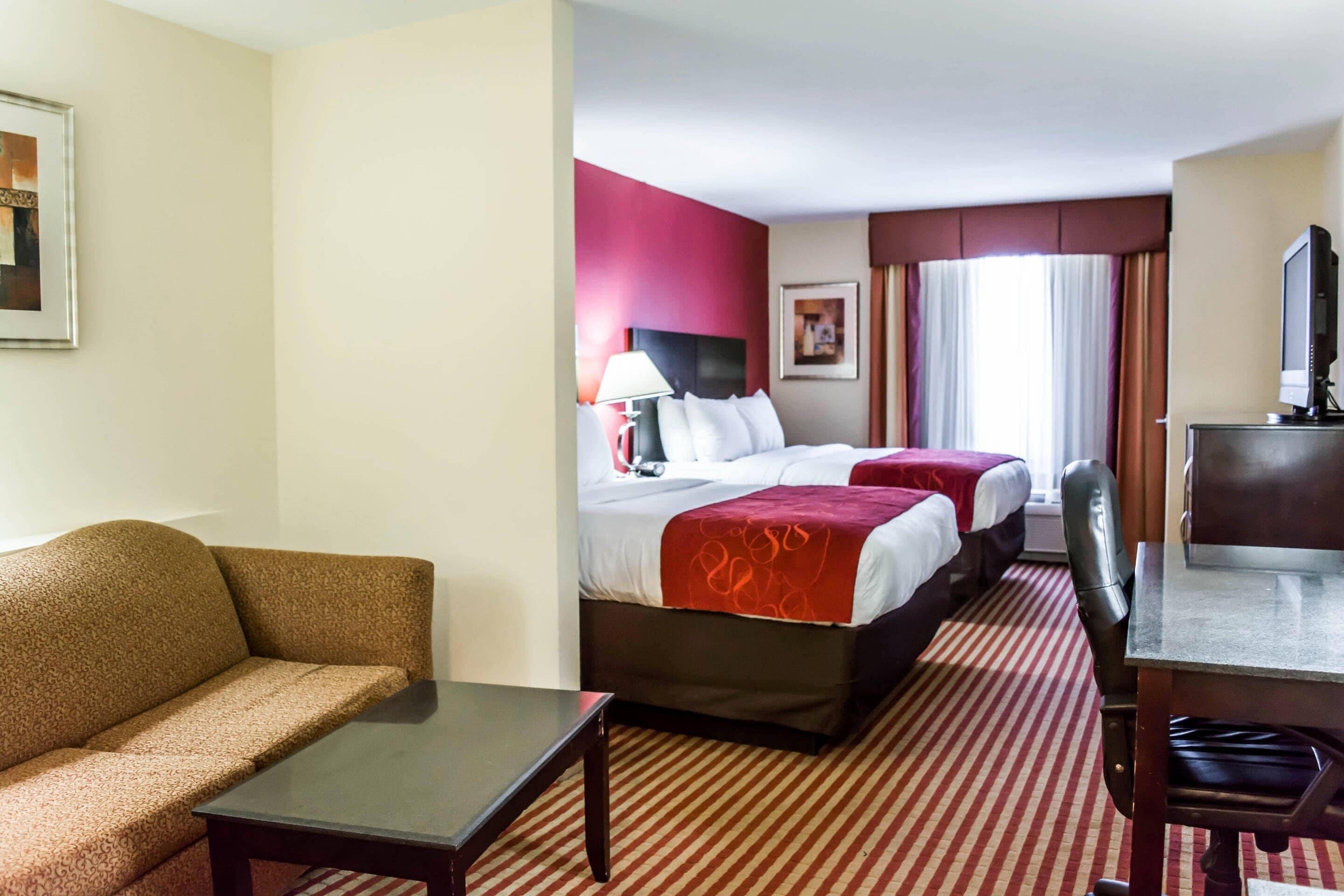 Hypo-allergenic bedding, in-room safe, desk, laptop workspace