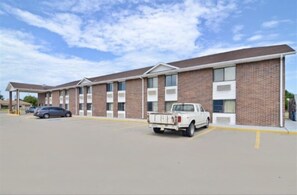 Front of property - Econo Inn (Columbus)