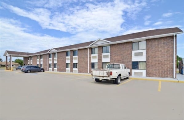 Front of property - Econo Inn (Columbus)