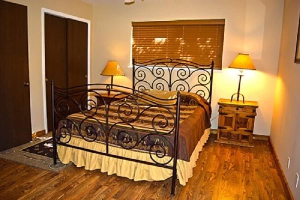 Executive Villa, 4 Bedrooms | Iron/ironing board, WiFi, bed sheets, wheelchair access