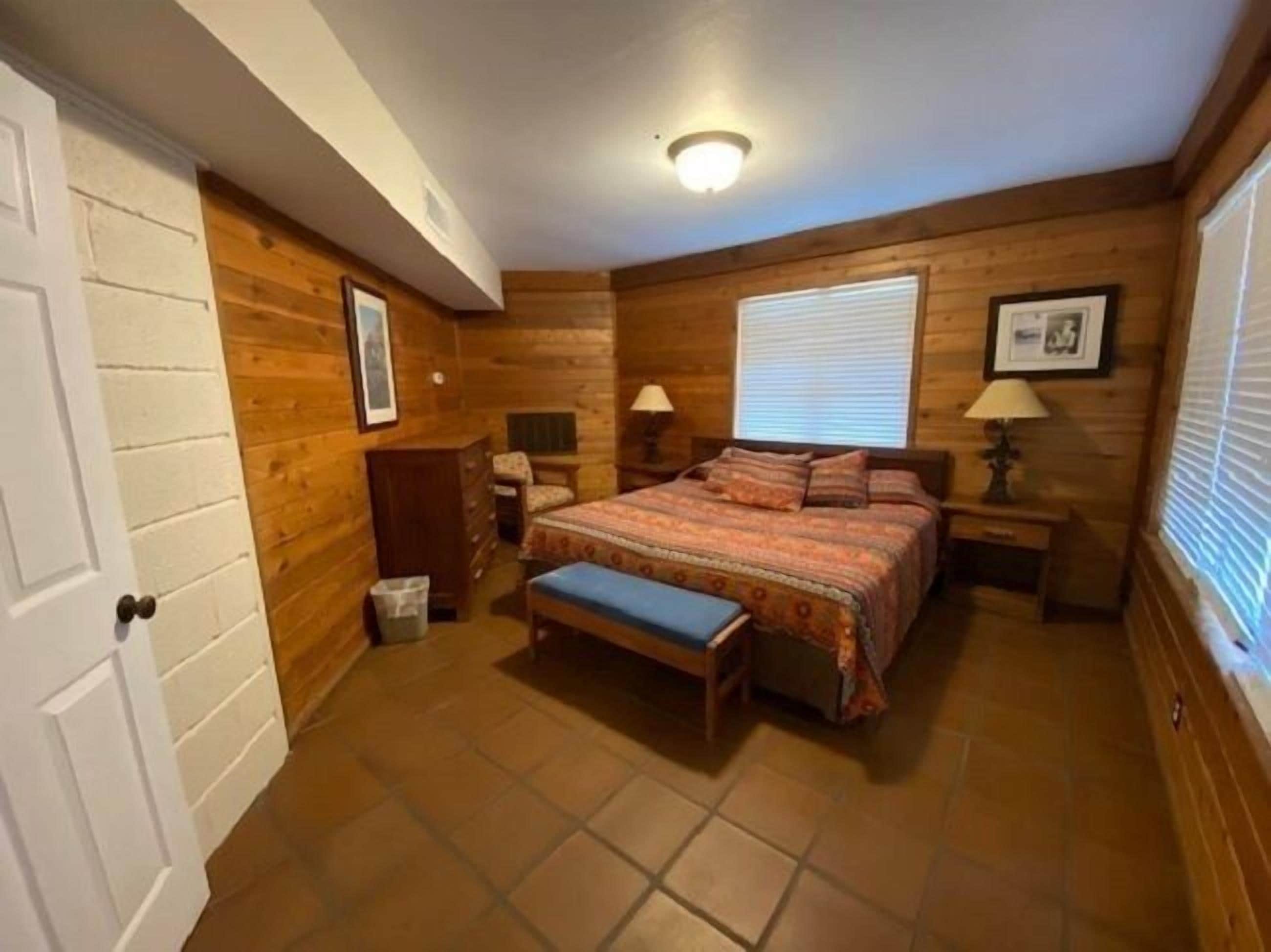 historic villas 2 bedroom | iron/ironing board, wifi, bed sheets, wheelchair access