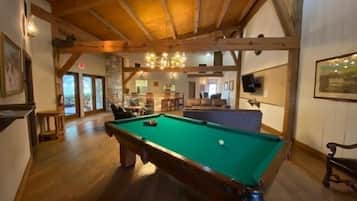 Colonel's Quarters | Living area | TV