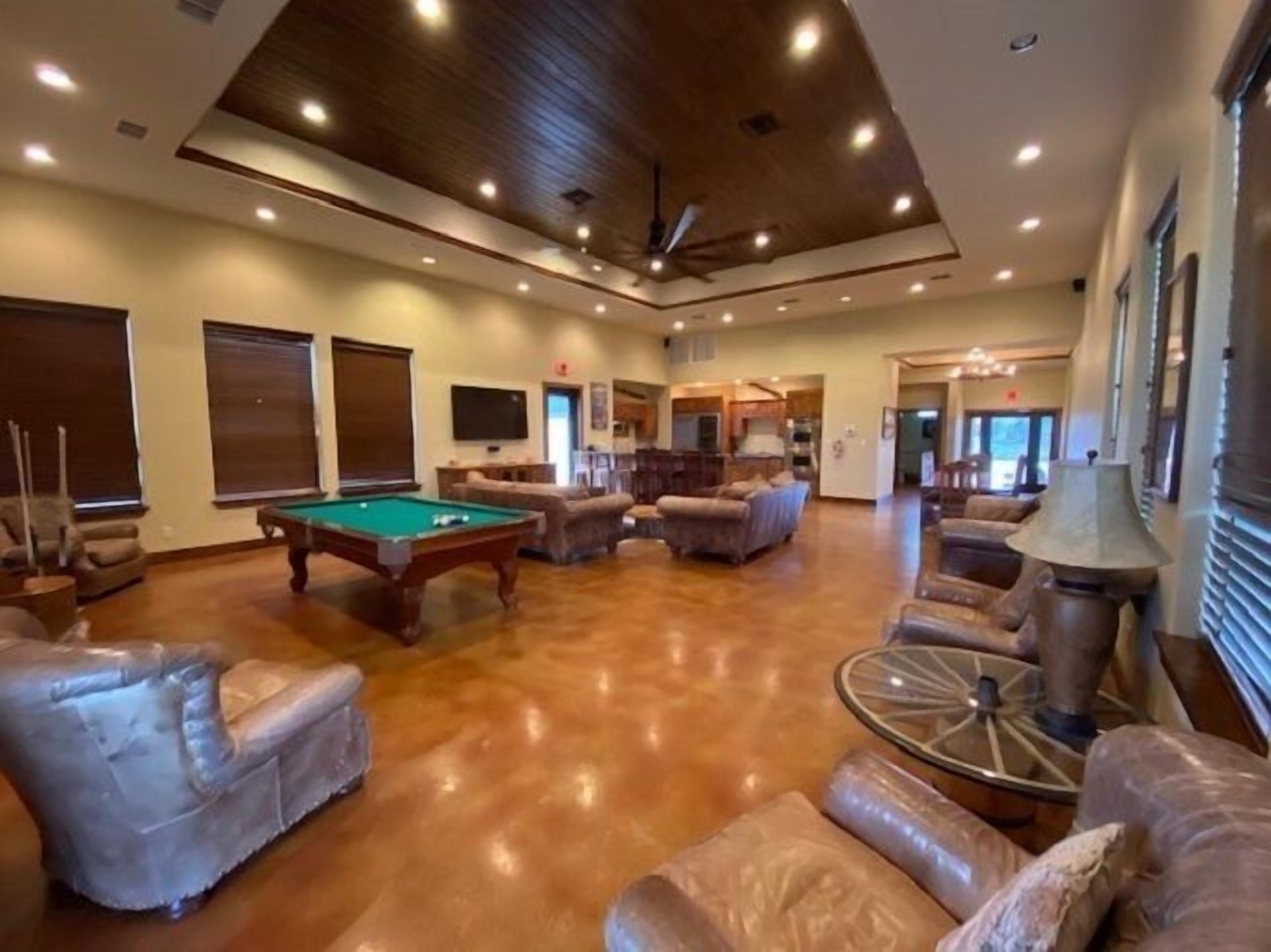 lapham's lodge | living area | tv