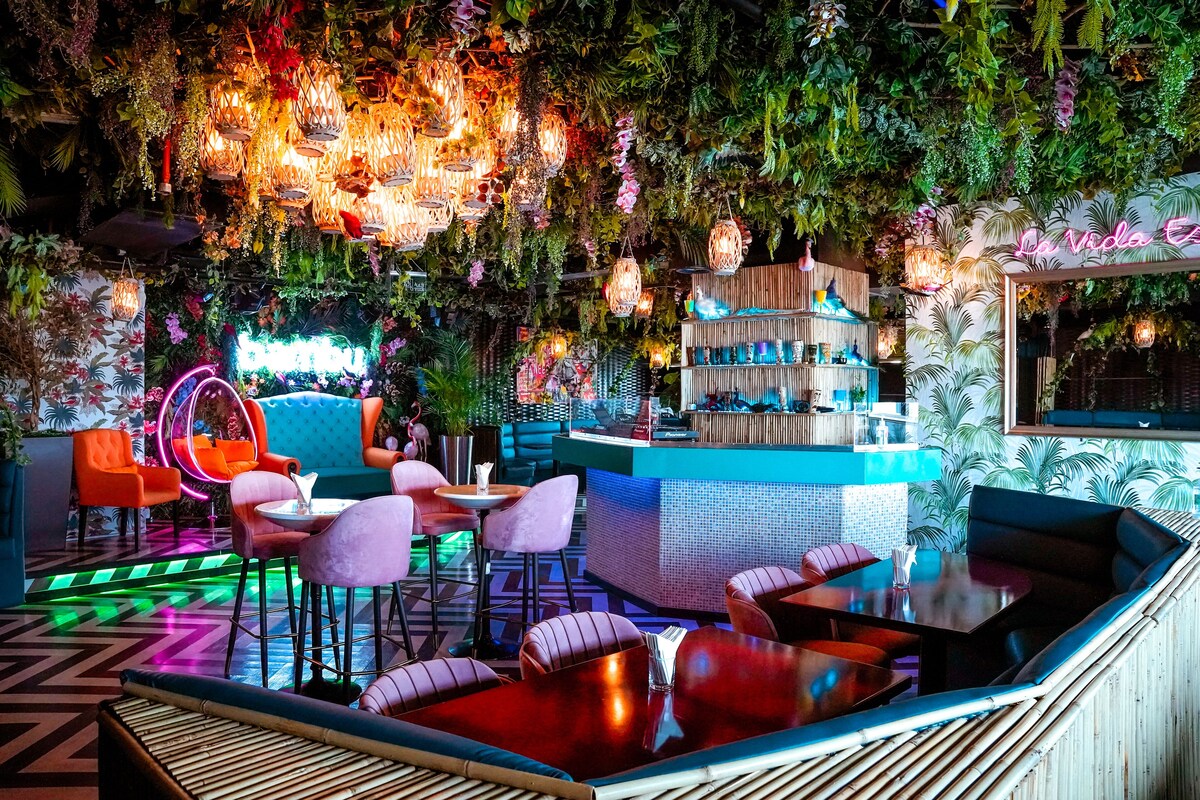 Crystal image in Abu Dhabi package