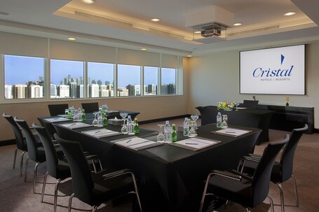Cristal Hotel Abu Dhabi - Image 53