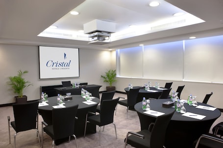 Cristal Hotel Abu Dhabi - Image 52
