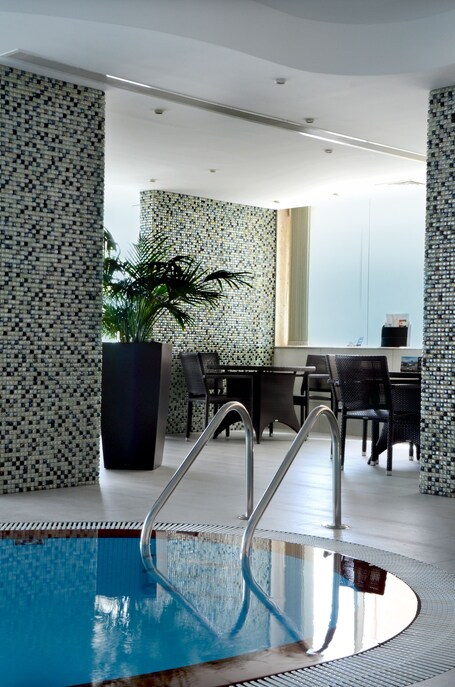Cristal Hotel Abu Dhabi - Image 12