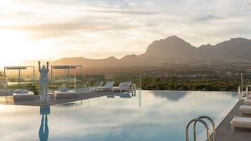 Indoor pool, outdoor pool, free cabanas, pool umbrellas