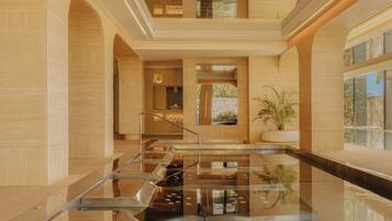 Couples treatment room(s), sauna, hot tub, Turkish bath/hammam