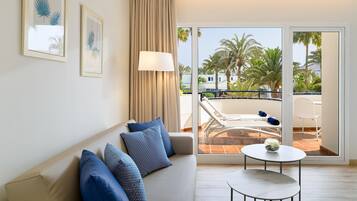 Minibar, Schreibtisch, kostenloses WLAN, Bettwäsche