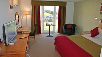 Kahden hengen superior-huone (kaksi sänkyä) | Tallelokero huoneessa, työpöytä, silitysrauta/-lauta, ilmainen Wi-Fi