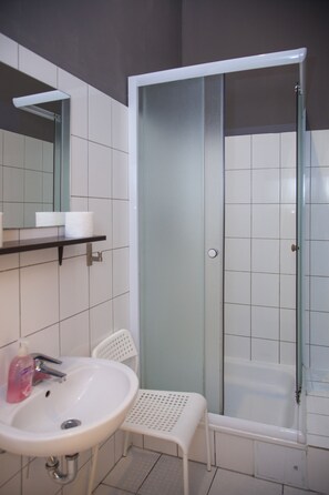 Bruser, hårtørrer