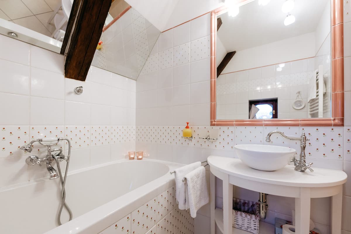 double room | bathroom | separate bathtub and shower, hair dryer, towels