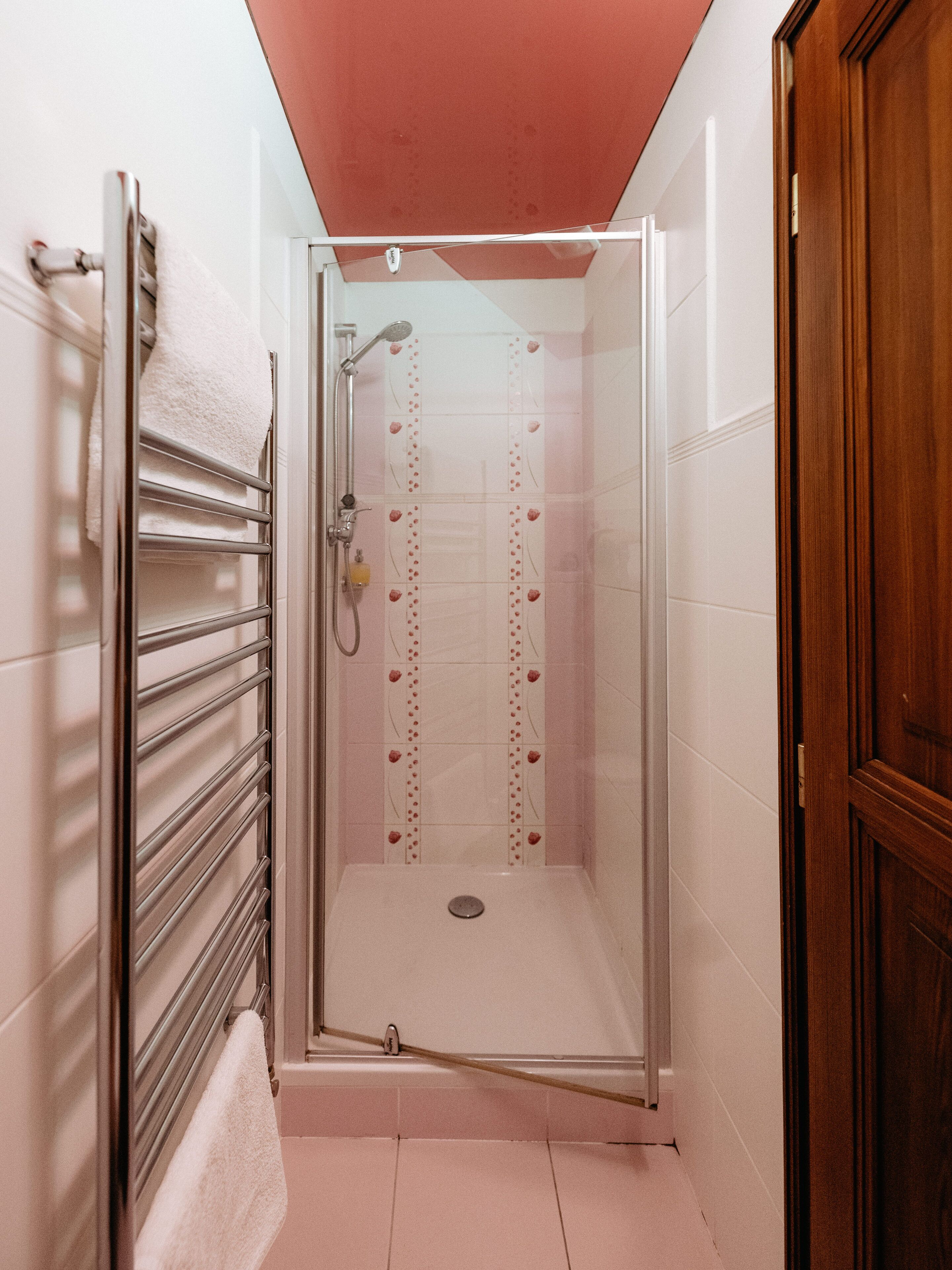 Shower kamar mandi