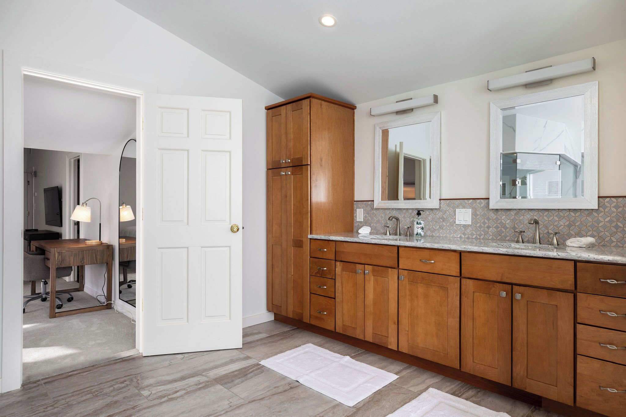 family penthouse, 4 bedrooms, terrace, mountain view | bathroom | shower, free toiletries, hair dryer, bathrobes