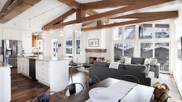 Family Penthouse, 4 Bedrooms, Terrace, Mountain View | Living area | 55-inch Smart TV with cable channels, Netflix, Hulu