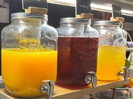 Tägliches Frühstücksbuffet gegen Gebühr