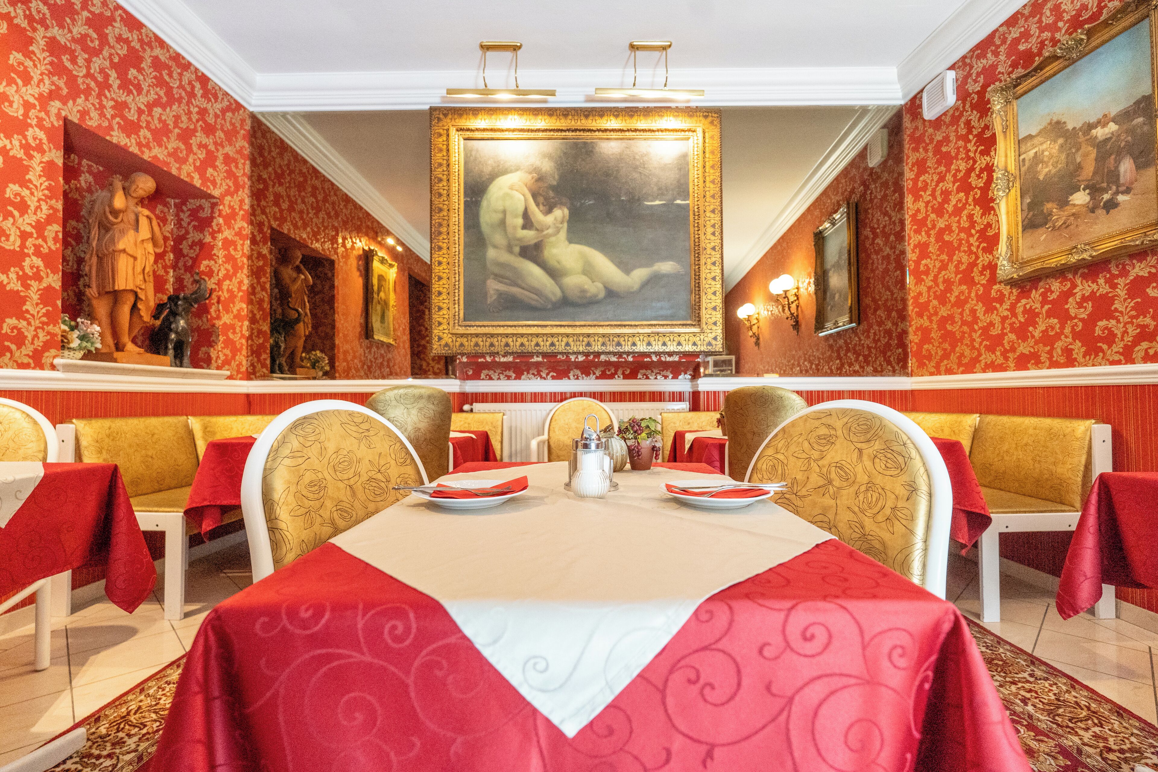 Daily buffet breakfast (EUR 19 per person)