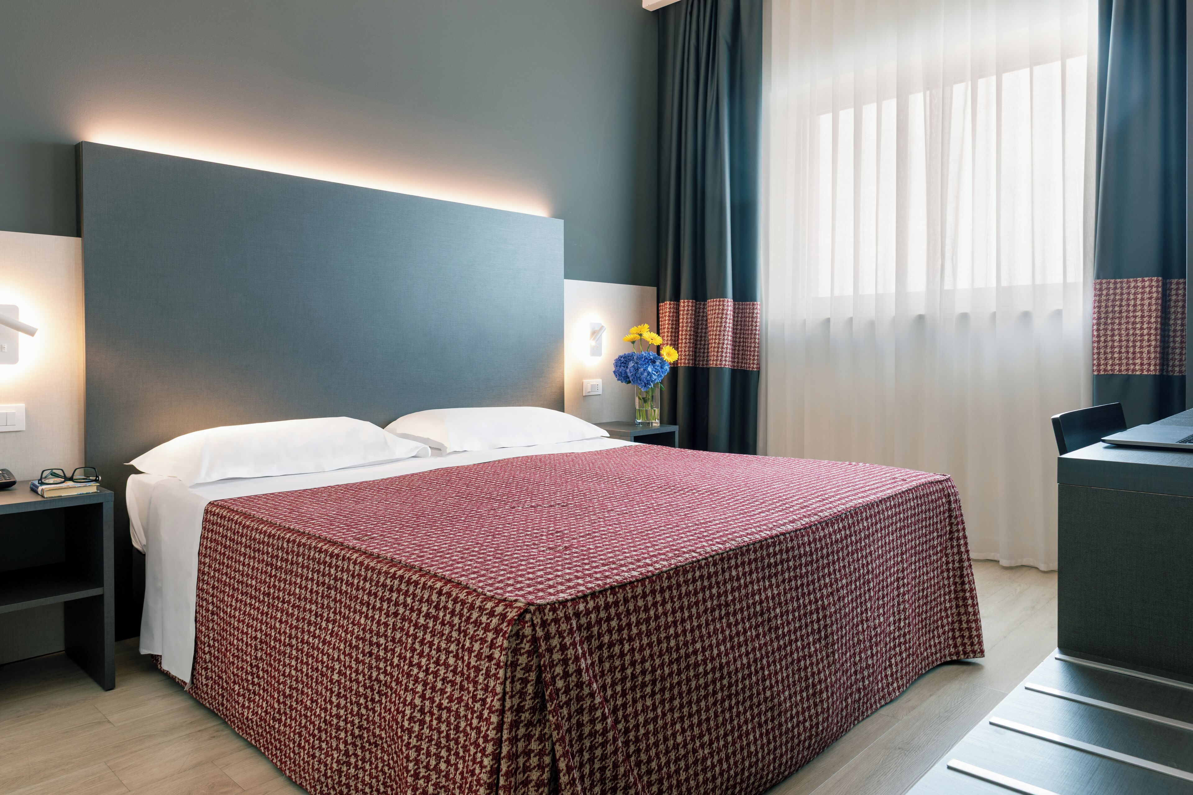 superior double or twin room | down duvets, minibar, in-room safe, desk