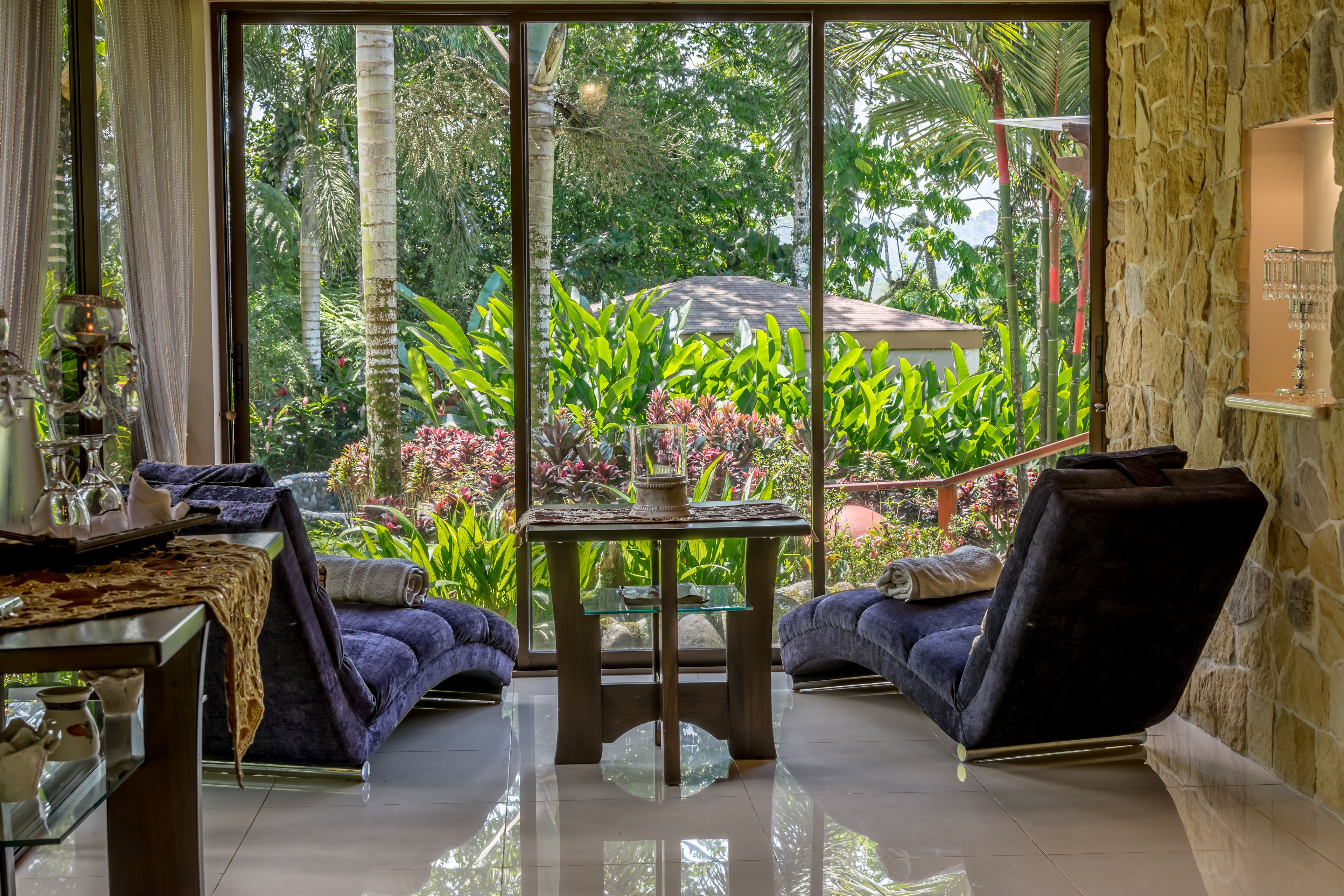 couples treatment room(s), body treatments, hot stone massages