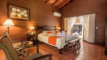 Romantic Villa, Jetted Tub | In-room safe, iron/ironing board, free rollaway beds, free WiFi
