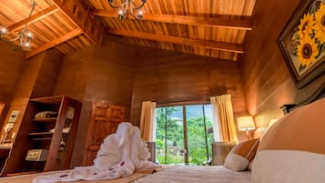 In-room safe, iron/ironing board, free rollaway beds, free WiFi