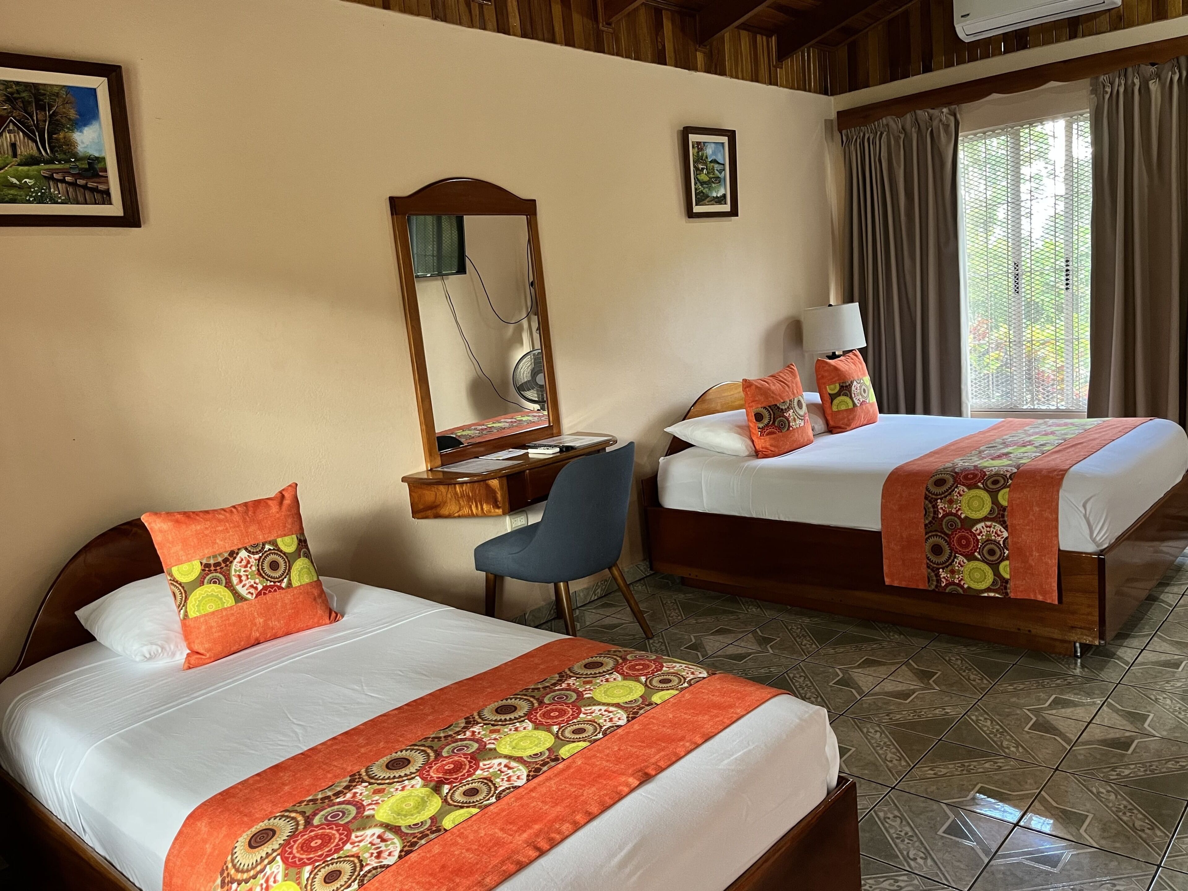 In-room safe, blackout curtains, free WiFi, bed sheets