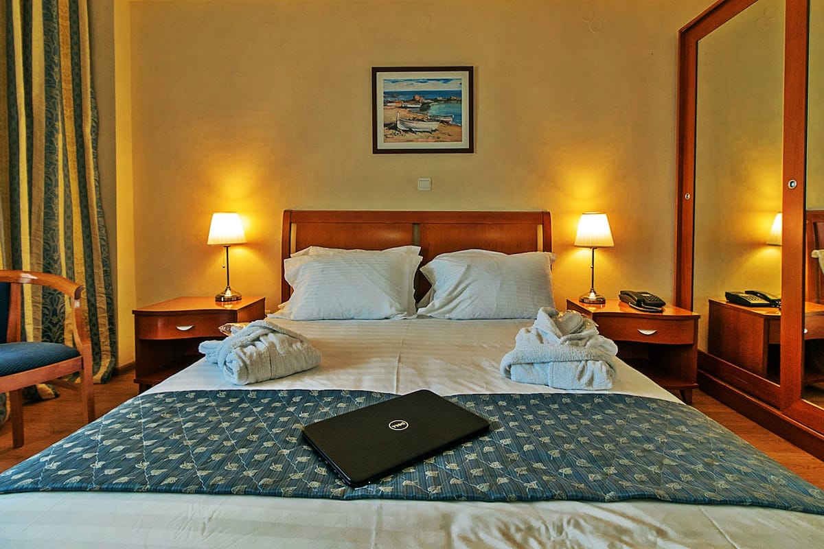 minibar, in-room safe, blackout curtains, soundproofing