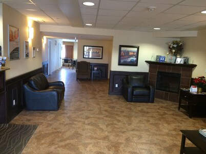Comfort Inn & Suites Edson - Yellowhead Highway