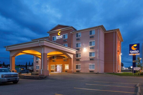 Exterior - Comfort Inn And Suites Edson (Edson)