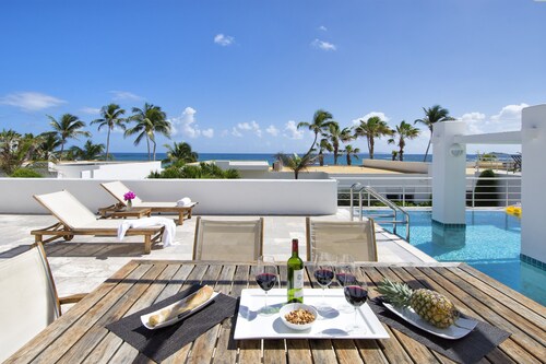 Coral Beach Club Villas & Marina