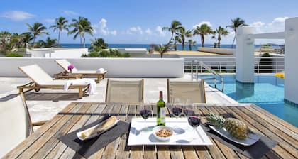 Coral Beach Club Villas & Marina