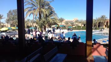 Vue depuis lâhĂ©bergement