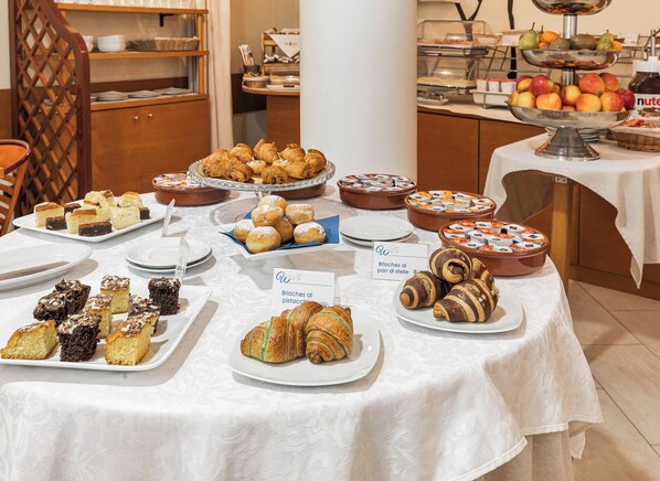 Päivittäinen buffetaamiainen maksusta