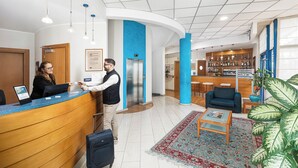 Reception - Welcome Hotel Legnano (Legnano)