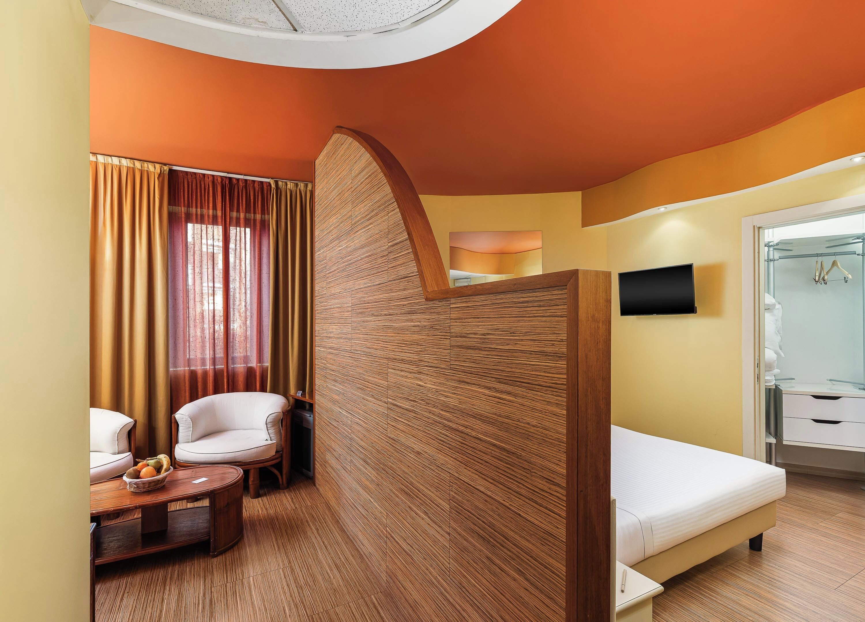 suite | 1 bedroom, premium bedding, down duvets, select comfort beds