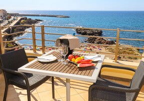 Junior Suite, Jetted Tub, Sea View | View from room