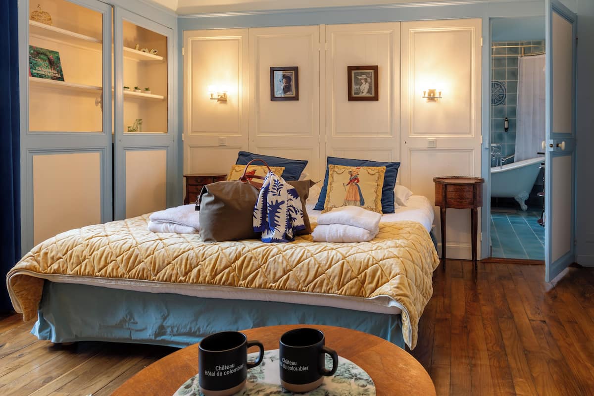 superior double room | premium bedding, in-room safe, individually decorated, desk