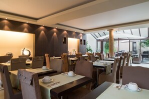 Dining - Hostellerie des Trois Pigeons (Paray-le-Monial)
