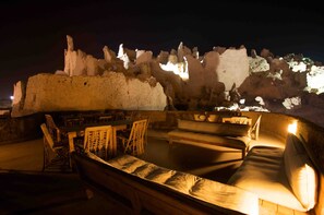 Outdoor dining - Albabenshal (Siwa)