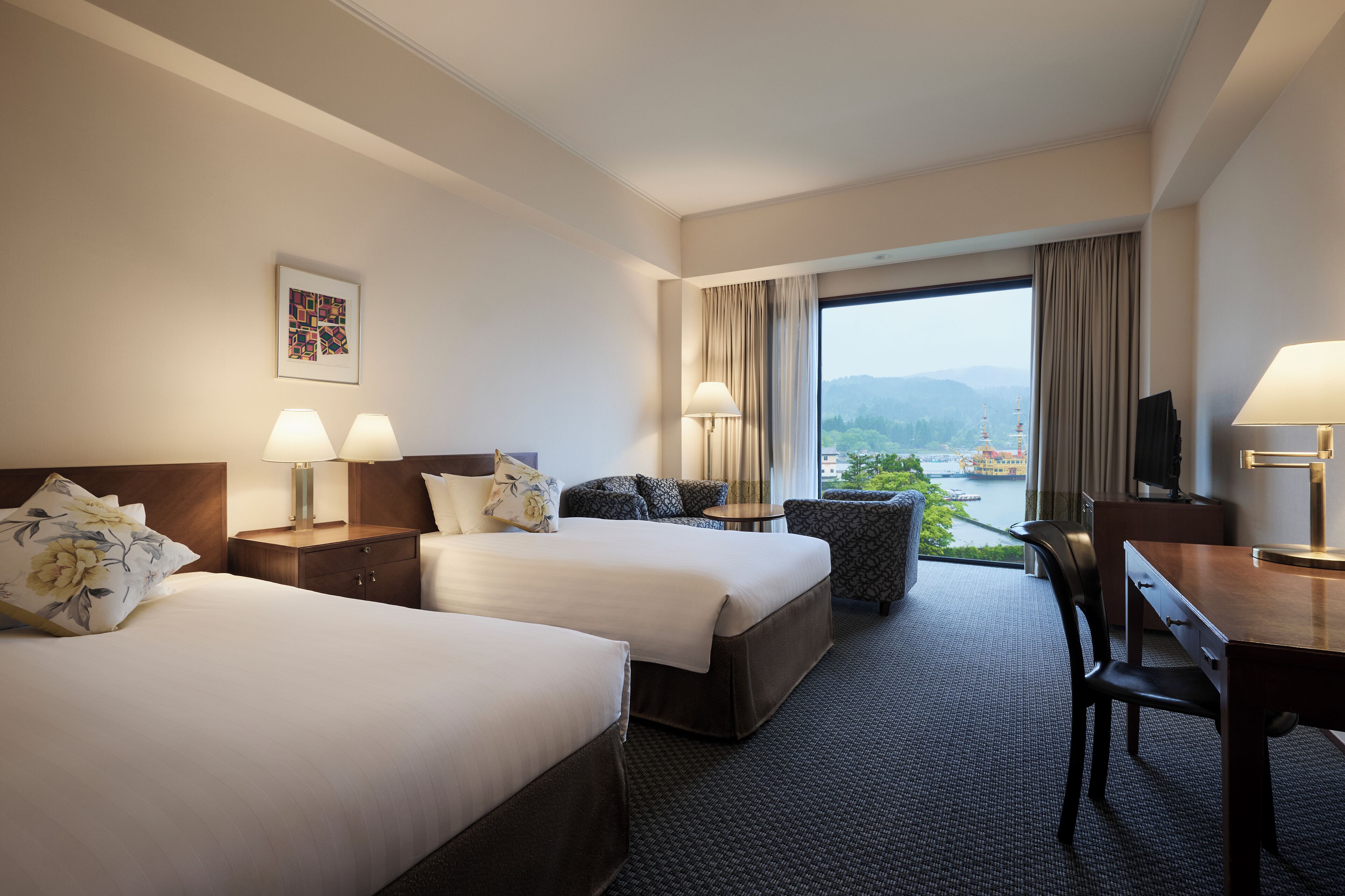 Moderate Twin Room, Non Smoking | In-room safe, individually furnished, desk, free WiFi