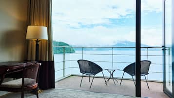 Suite, para no fumadores, vista al lago (Balcony) | Vista al lago