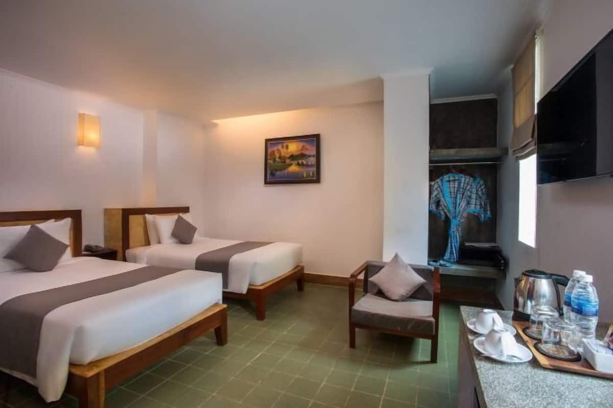Minibar, in-room safe, individually decorated, individually furnished