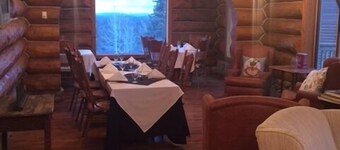 Spruce Hill Resort & Spa