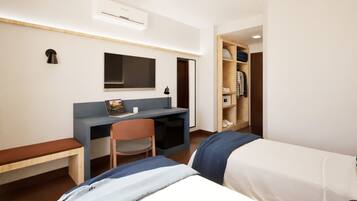 Superior Twin Room, 1 Bedroom | Minibar, in-room safe, desk, blackout curtains